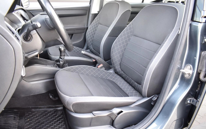 Skoda Fabia cena 36900 przebieg: 177164, rok produkcji 2019 z Poznań małe 742